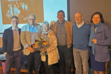v.l.n.r.: Dennis vom Berg (Pandastorm Pictures), Roman Haller (Zeitzeuge, Unternehmer), Eva Haller (Ehefrau, Europäische Janusz Korczak Akademie), Patrick Jantke (Pandastorm Pictures), Alan Meltzer (US-Botschafter Berlin) und Anna Meltzer (Ehefrau vom US-Botschafter).