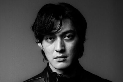 Joji – Pixelated Kisses: Neue melancholische Single zwischen R&B Hip-Hop & elektronischer Intimität