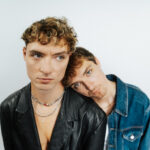 HE/RO Freunde Single