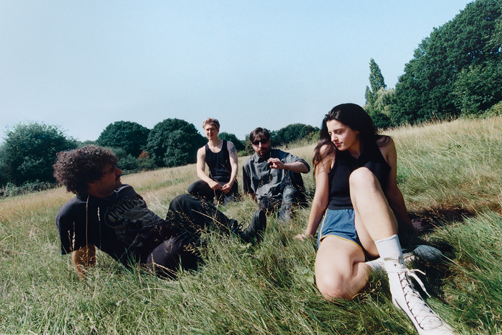 Modern Woman Debütalbum 2026