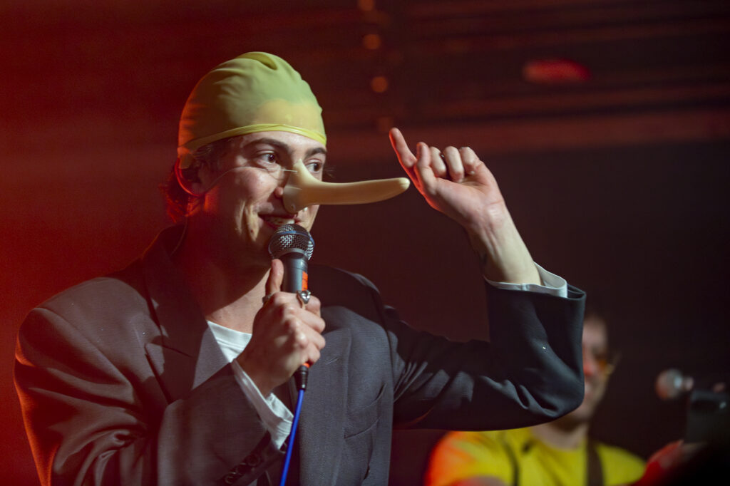 Pedro Santos Minions tonight we steel the moon