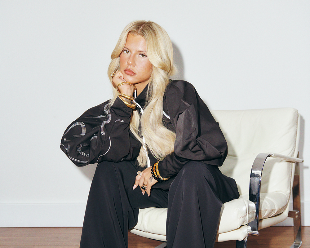 Skye Newman Walk erscheint