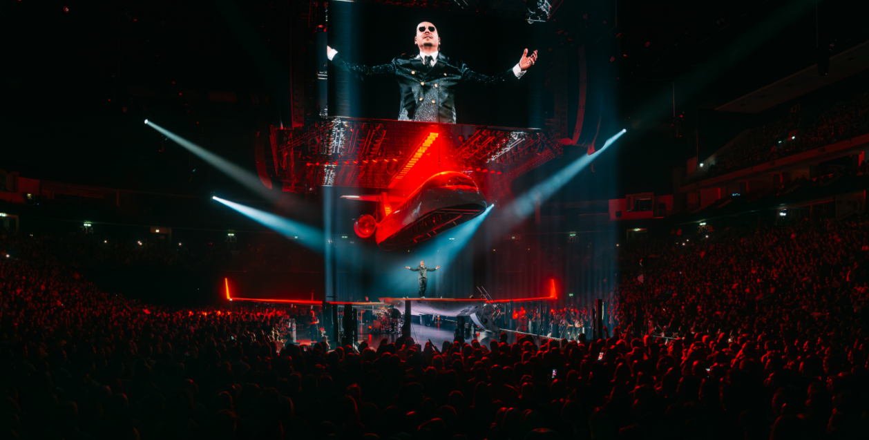 Apache 207 Arena Tour