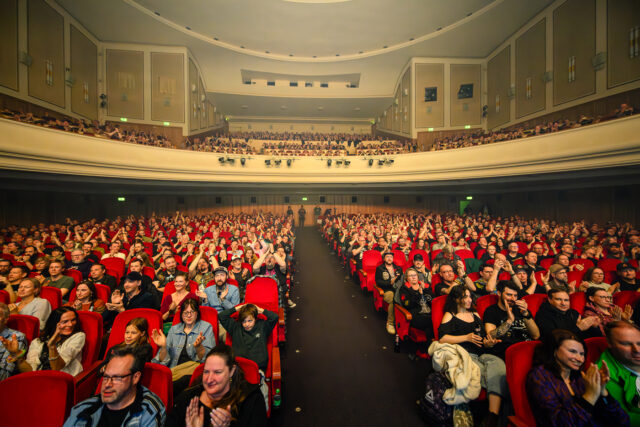 260409-LongDistanceCalling_Lichtburg_Essen-5584