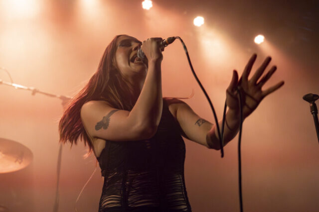 Yonaka Konzertfotos (c) JB der laufende Fotograf Yonaka Bürgerhaus Stollwerck Köln