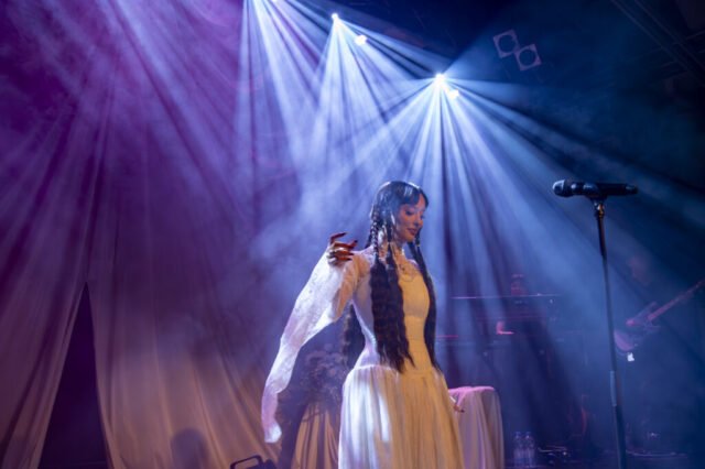 Copyright by JB_derlaufendefotograf Faouzia Film Noir Tour Konzertfotos