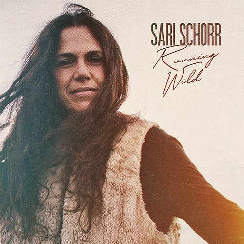 Die New Yorker Sängerin Sari Schorr veröffentlicht ihr bisher persönlichstes Album „Running Wild“. Alle Infos zum Release, neuen Videos und den Live-Terminen im Überblick.